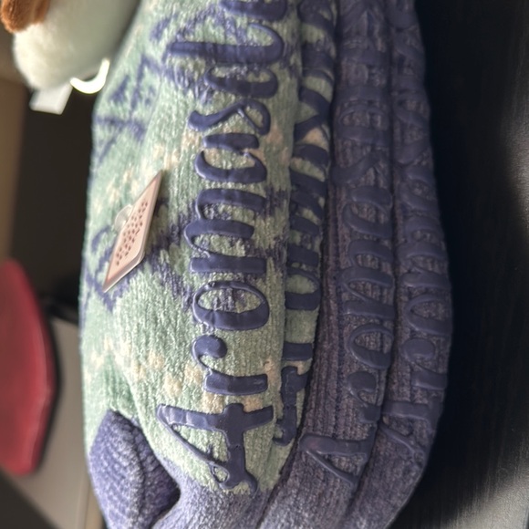 Aromasoles Rose & Shea Butter Infused Lounge Socks plush key chain NEW 2 pairs - Picture 7 of 11